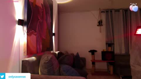 Savannaredhair 33 Angelebony33 online show from 09-13-25, 02:00