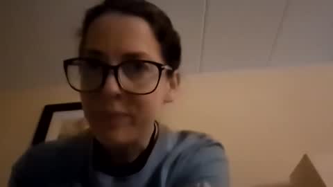 Snapshot of savannahlv86 chatting on 04-04-26, 08:39 SLV610 online show from 04-04-26, 08:39