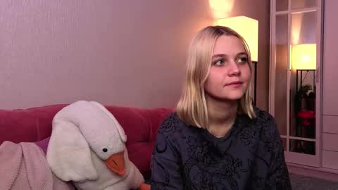 Snapshot of savannahshor chatting on 10-26-25, 07:31 savannahshor online show from 10-26-25, 07:31