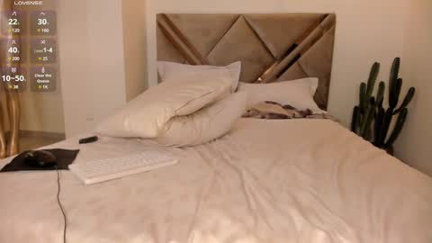 S a v a n n a h  online show from 01-10-25, 04:51