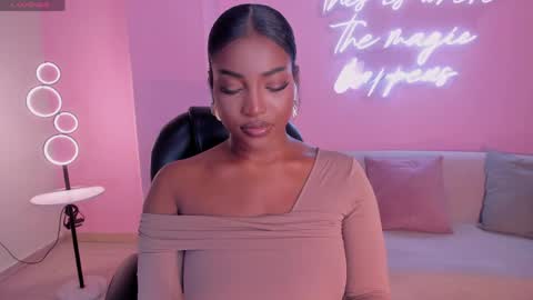 Snapshot of savannahstorm_ chatting on 04-19-26, 12:04 S a v a n n a h online show from 04-19-26, 12:04