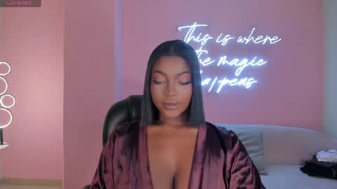 S a v a n n a h  online show from 06-18-26, 11:58