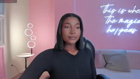 S a v a n n a h  online show from 06-19-26, 11:14