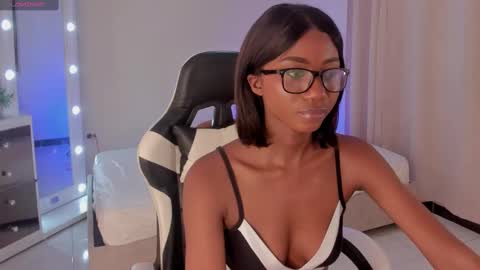 Snapshot of savannahwildee chatting on 02-03-25, 03:27 Savannahwildee online show from 02-03-25, 03:27