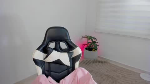 Savannahwildee online show from 07-10-26, 11:46
