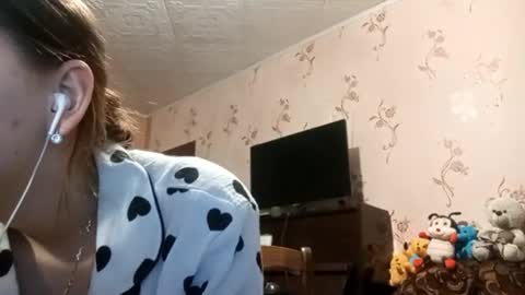 Snapshot of savannasotos chatting on 09-20-25, 01:12 Sophie online show from 09-20-25, 01:12