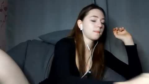 Snapshot of savannasotos chatting on 10-08-25, 03:20 Sophie online show from 10-08-25, 03:20