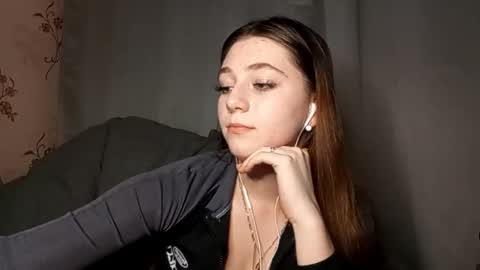 Snapshot of savannasotos chatting on 10-09-25, 03:32 Sophie online show from 10-09-25, 03:32