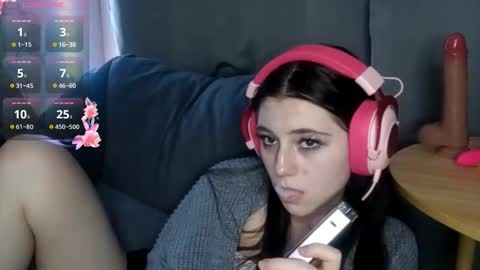 Snapshot of savannasotos chatting on 10-16-25, 03:46 Sophie online show from 10-16-25, 03:46