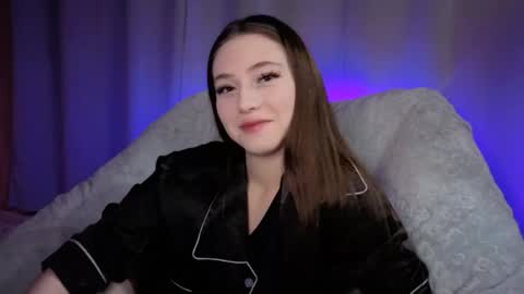Sophie online show from 04-28-26, 06:24
