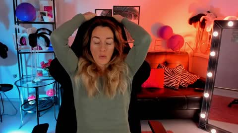save the qween online show from 12-16-24, 07:48