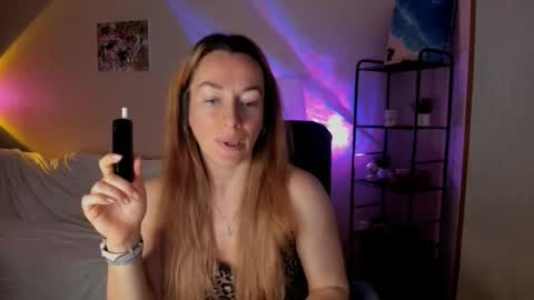 save the qween online show from 11-23-25, 06:57