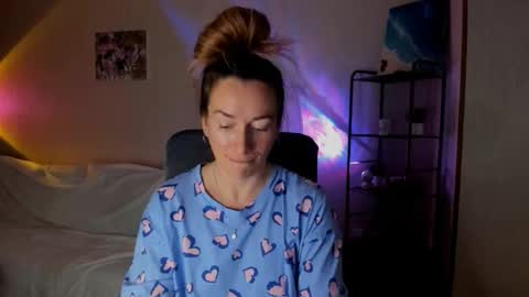 save the qween online show from 11-24-25, 08:36