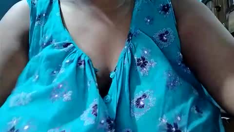 Snapshot of savita0969 chatting on 04-16-26, 12:33 Anjali online show from 04-16-26, 12:33