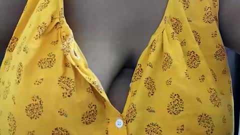 Snapshot of savita0969 chatting on 04-18-26, 04:33 Anjali online show from 04-18-26, 04:33
