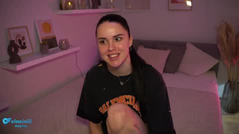 Snapshot of savvage_play chatting on 02-05-25, 07:53 Naomi online show from 02-05-25, 07:53