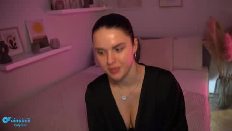 Snapshot of savvage_play chatting on 03-05-25, 07:27 Naomi online show from 03-05-25, 07:27