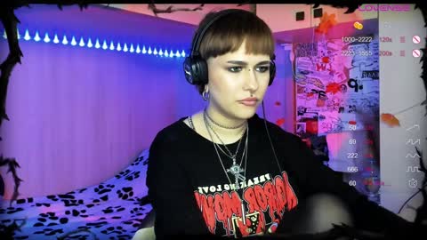 Snapshot of say_mary chatting on 12-08-24, 10:41 pronoun she. name Mary. age 21. online show from 12-08-24, 10:41