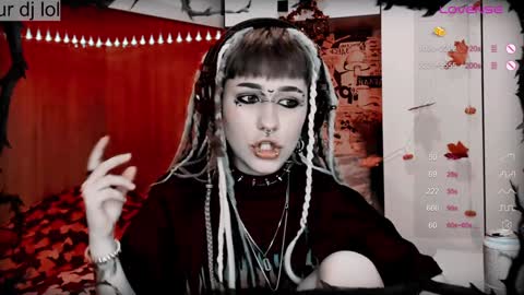 Snapshot of say_mary chatting on 12-23-24, 05:22 pronoun she. name Mary. age 21. online show from 12-23-24, 05:22