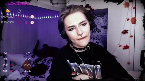 Snapshot of say_mary chatting on 02-15-25, 01:49 pronoun she. name Mary. age 21. online show from 02-15-25, 01:49