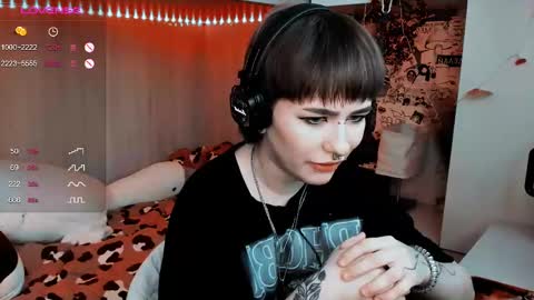 Snapshot of say_mary chatting on 02-20-25, 10:27 pronoun she. name Mary. age 21. online show from 02-20-25, 10:27