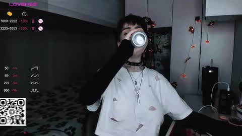 Snapshot of say_mary chatting on 03-10-25, 05:29 pronoun she. name Mary. age 21. online show from 03-10-25, 05:29