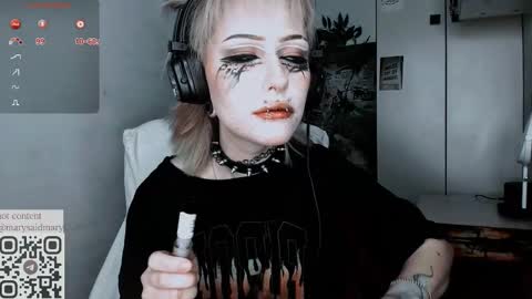 Snapshot of say_mary chatting on 09-13-25, 11:26 pronoun she. name Mary. age 21. online show from 09-13-25, 11:26