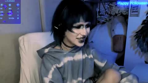 Snapshot of say_mary chatting on 11-01-25, 05:37 pronoun she. name Mary. age 21. online show from 11-01-25, 05:37