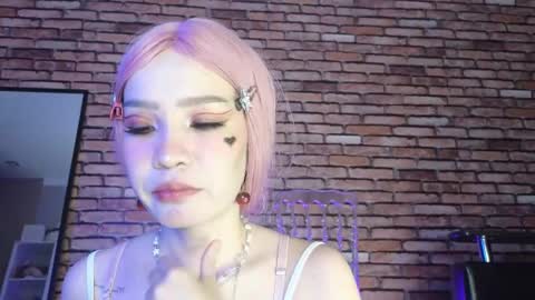 Snapshot of saya_lin chatting on 10-31-25, 09:16 Saya online show from 10-31-25, 09:16