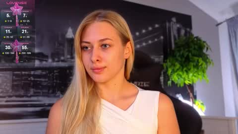 Hello guys our name is Emily Nicole Alice. We are very funny and love to spend time well online show from 10-01-25, 04:46