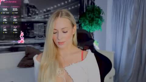 Hello guys our name is Emily Nicole Alice. We are very funny and love to spend time well online show from 10-09-25, 04:49