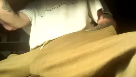 Snapshot of sbamx chatting on 11-20-25, 02:12 Sbamx online show from 11-20-25, 02:12