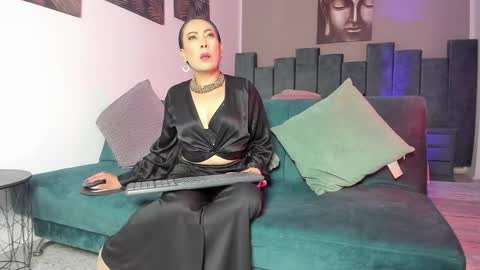 Scarleth online show from 11-08-25, 07:45