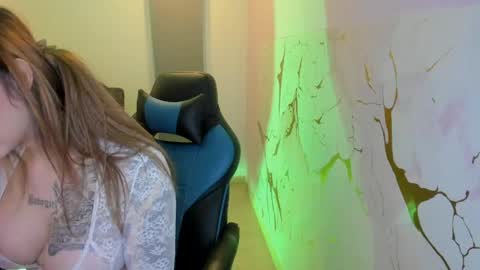 Snapshot of scarbadgirl_ chatting on 05-02-26, 03:22 scarbadgirl_ online show from 05-02-26, 03:22