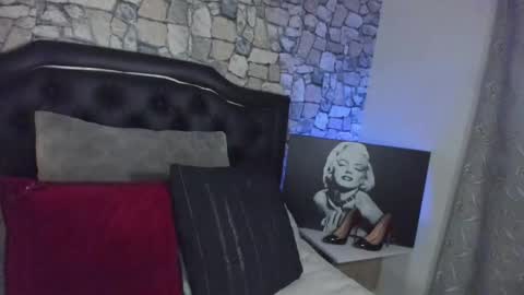 Snapshot of scarlat_diamond chatting on 10-21-25, 05:52 Scarlat Diamond online show from 10-21-25, 05:52