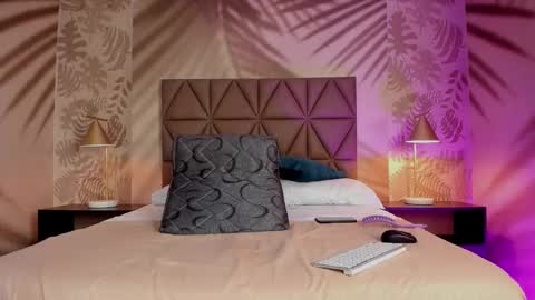 Scarleet online show from 10-03-25, 07:44