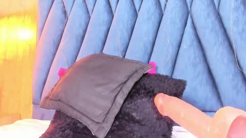 Snapshot of scarleett_jones chatting on 12-02-24, 04:20 scarleett jones online show from 12-02-24, 04:20