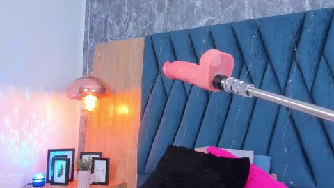 Snapshot of scarleett_jones chatting on 02-10-25, 03:13 scarleett jones online show from 02-10-25, 03:13