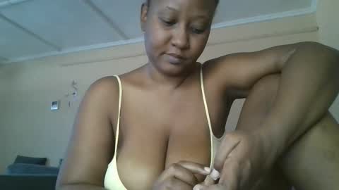 scarlet_25142359 online show from 09-19-25, 08:49