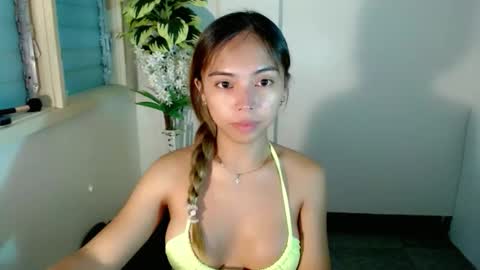 Snapshot of scarlet_amaya chatting on 05-14-26, 06:15 scarlet online show from 05-14-26, 06:15
