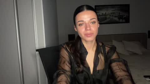 Snapshot of scarlet_daisy_ chatting on 06-02-26, 07:10 Sophie online show from 06-02-26, 07:10