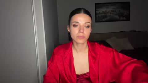 Sophie online show from 06-19-26, 07:56