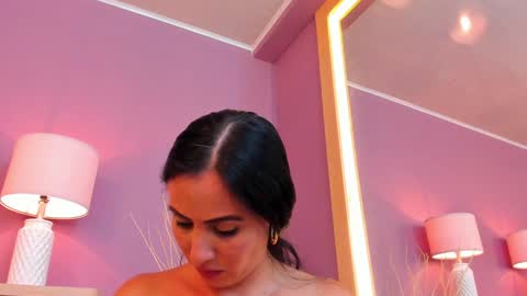 Scarlet Edwars online show from 01-22-25, 07:03