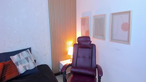 Scarlet Edwars online show from 02-09-25, 12:28