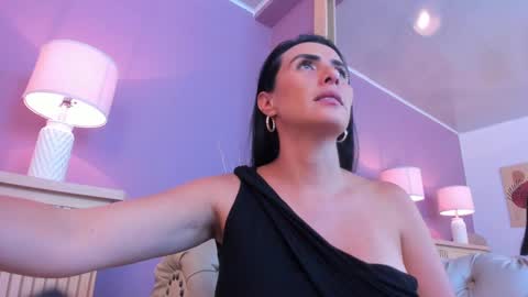 Scarlet Edwars online show from 02-22-25, 08:40