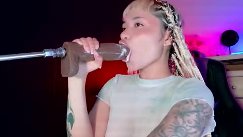 scarlet_gold online show from 01-17-26, 03:33