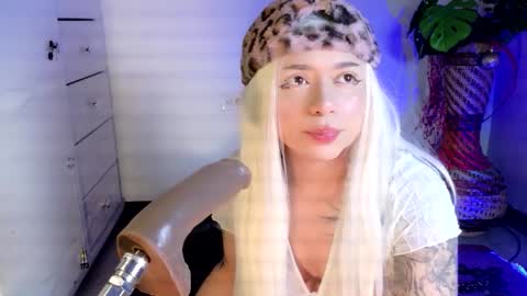 scarlet_gold online show from 03-23-26, 01:42