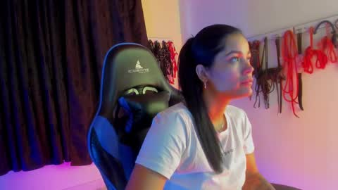 Snapshot of scarlet_kennedy98 chatting on 10-08-25, 09:01 scarlet taylor kennedy online show from 10-08-25, 09:01