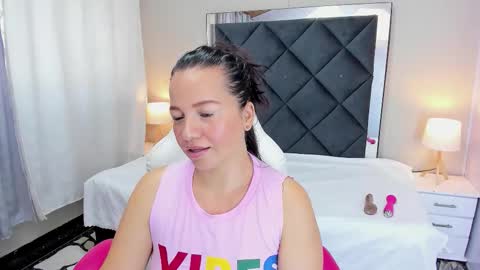 scarlet_lace1 online show from 10-08-25, 06:27