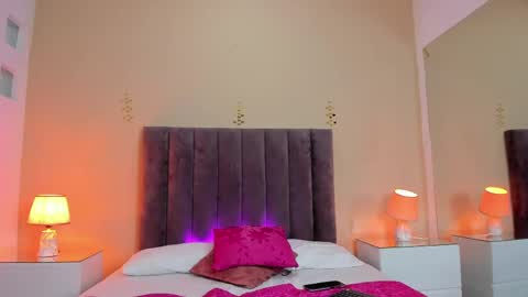 Snapshot of scarlet_pielcanela chatting on 05-30-26, 08:17 Scarlet online show from 05-30-26, 08:17